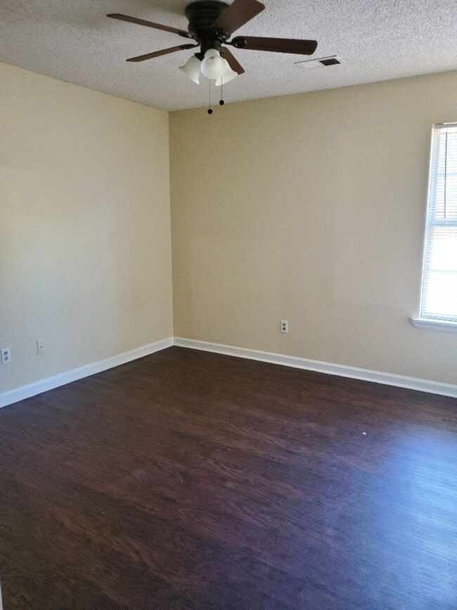 Photo - 639 Ed Beckham Rd