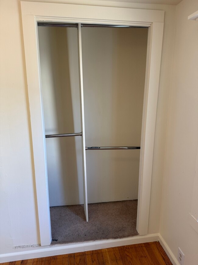 17 7th St Unit 1st flr