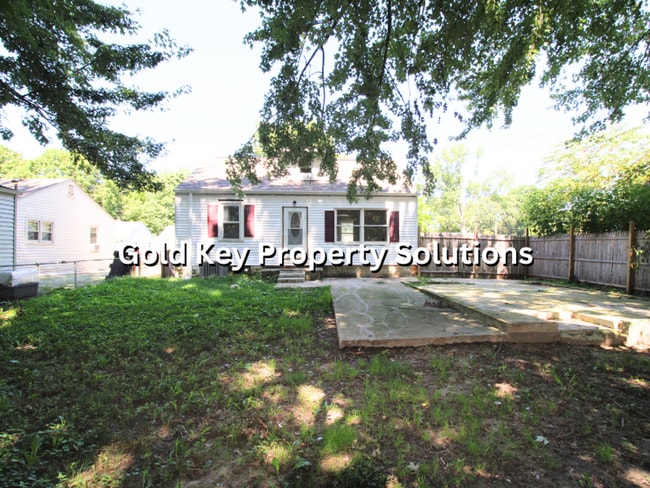 2513 Fowler St