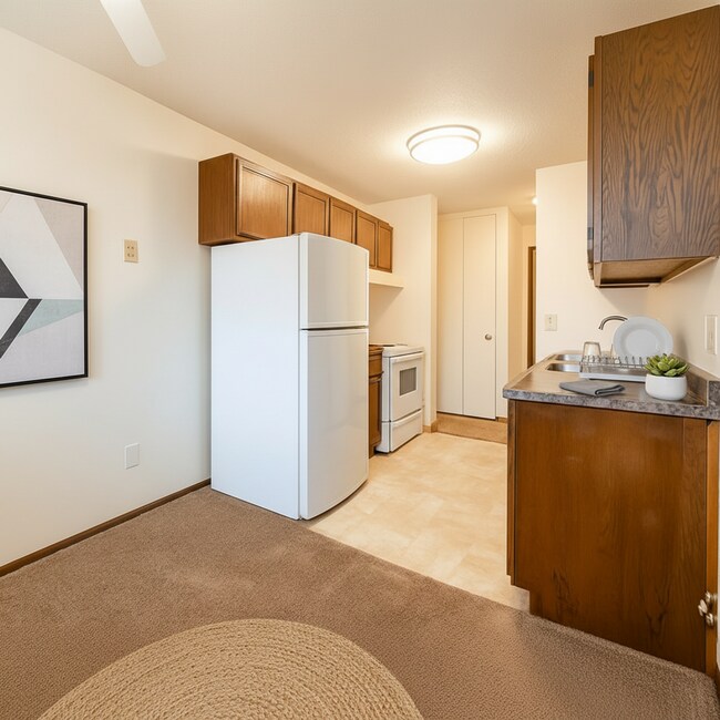 Photo - River Road Court Apartments
