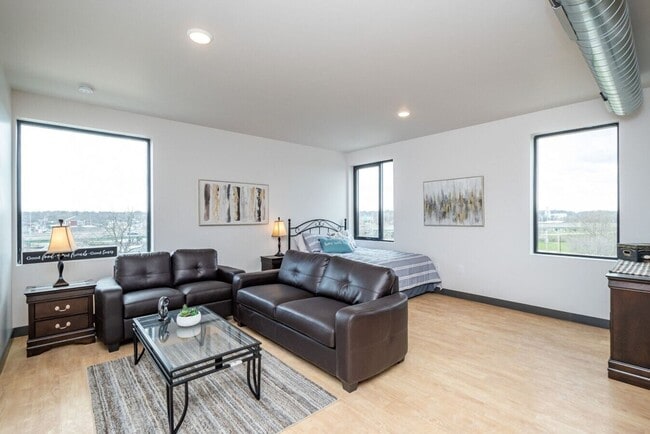 Photo - 245 Kingston Cedar Rapids