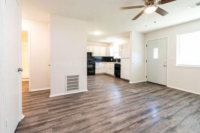 Photo - 1826 S Laura St