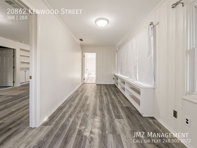 Photo - 20862 Kenwood St