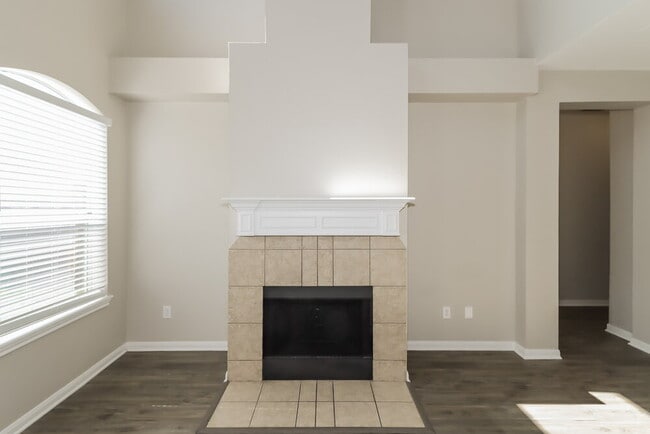 Photo - 539 W Metcalfe St