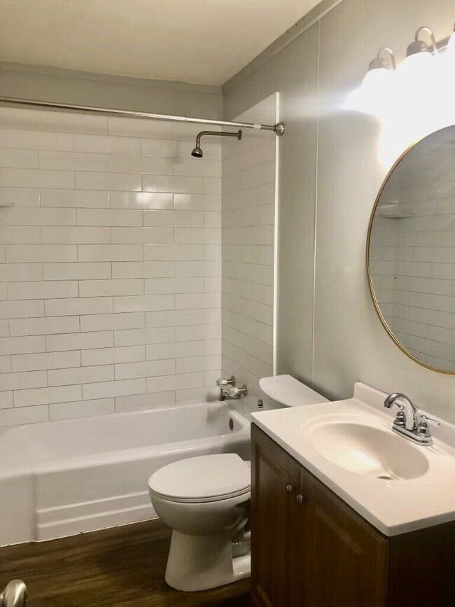 Building Photo - 1415 2nd St