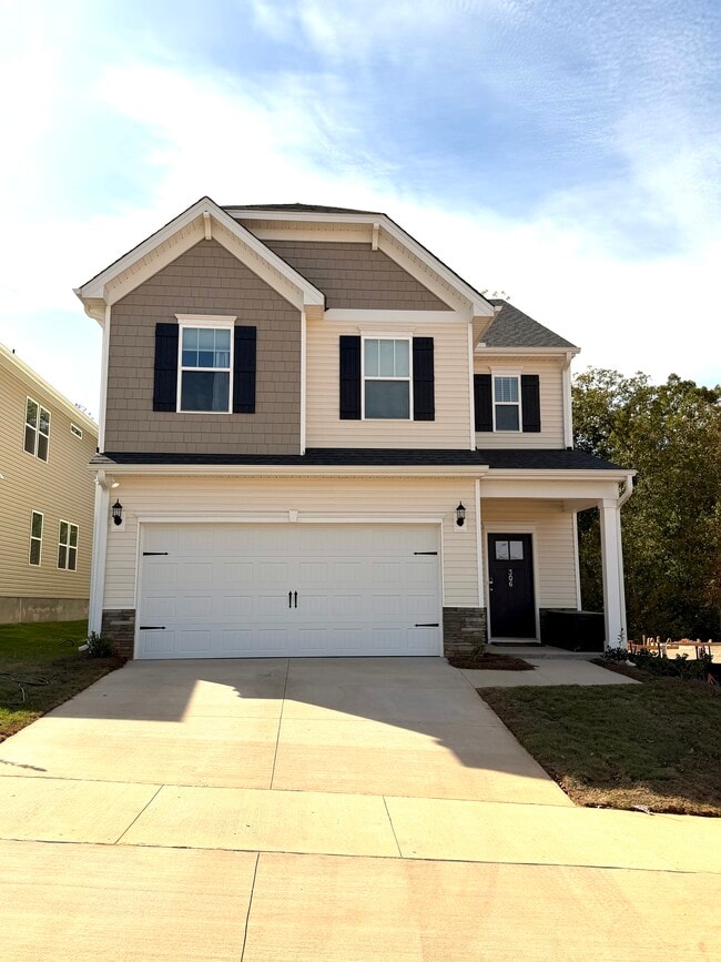 Building Photo - 306 Poinsett Bridge Wy