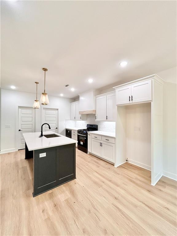 Photo - 8 Kirkdouglas Ln