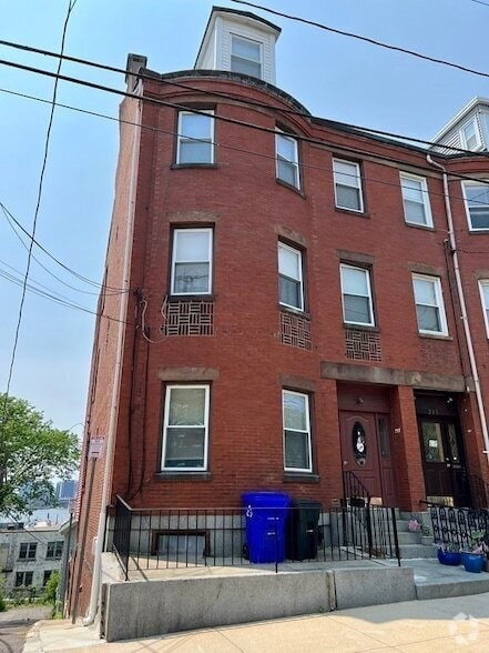 Building Photo - 217 Webster St Unit 1 Rental