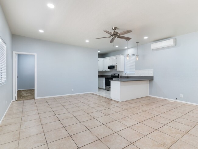 Photo - 1116-1122 E 1st Street