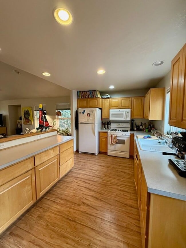 Photo - **Charming Single-level 3 Bedroom, 2 Bath ...