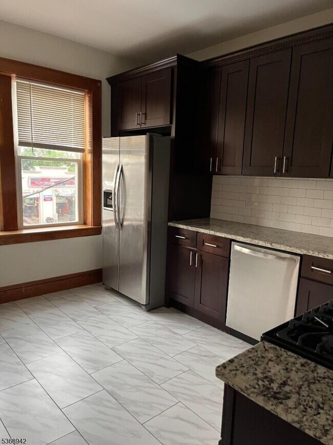 Photo - 660 Summer St House