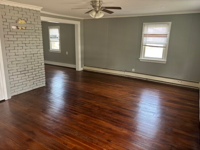 Photo - 17 Tennent Ave