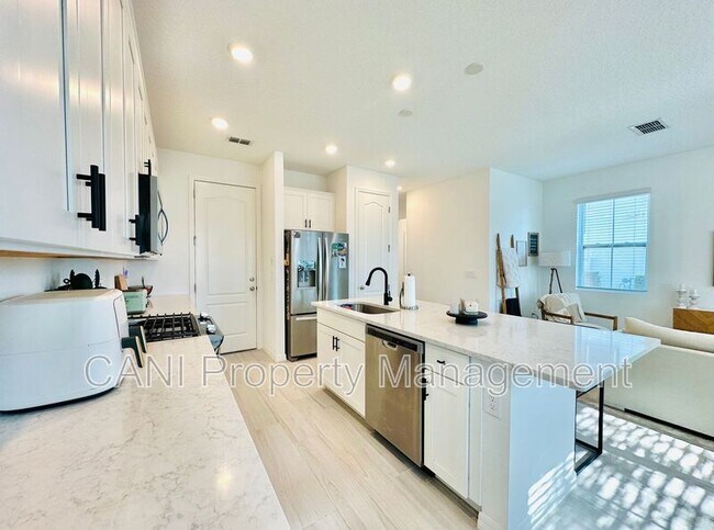 Photo - 745 Benoi Dr