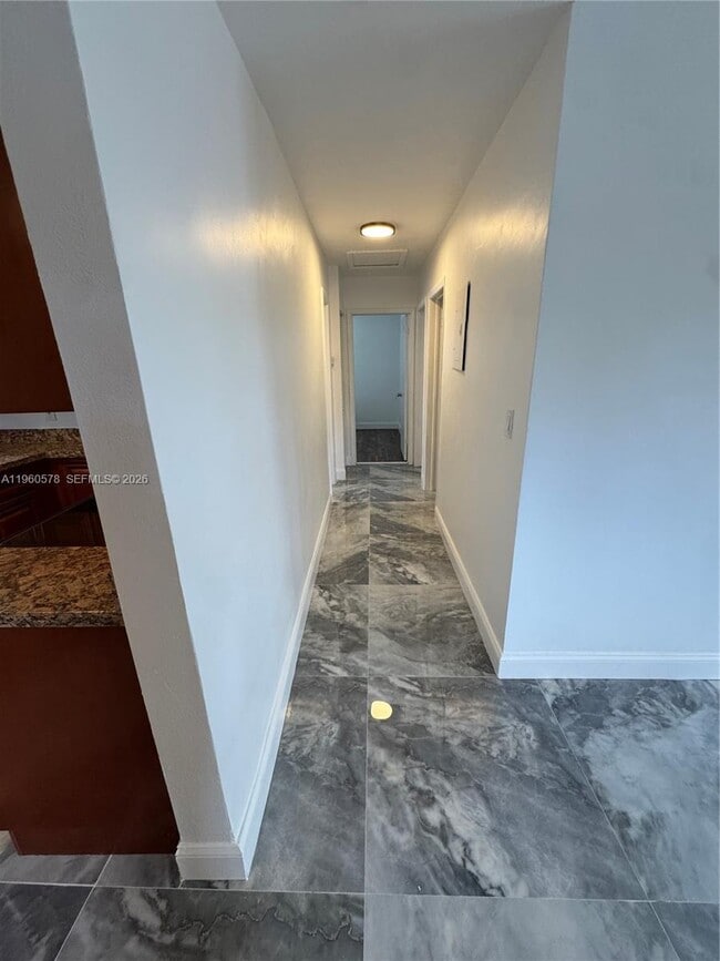 Photo - 2004 SW 57th Ave