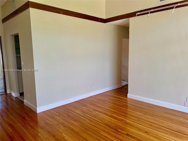 Photo - 8431 SW 28th St