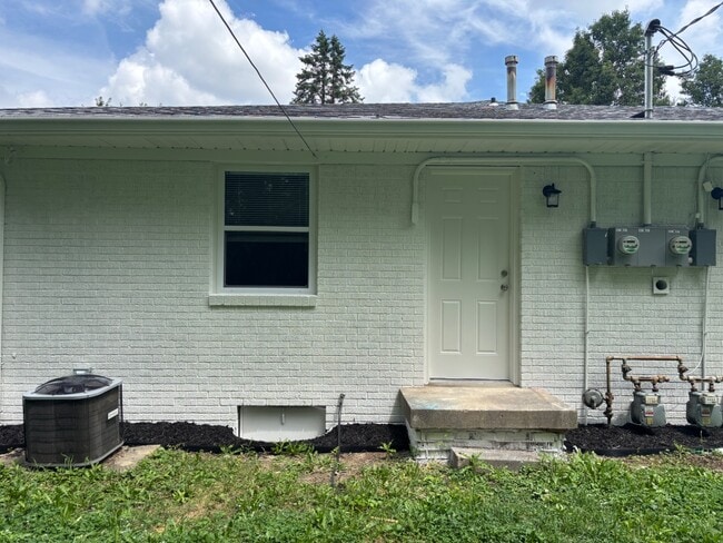 Photo - 2831 Walker Ave