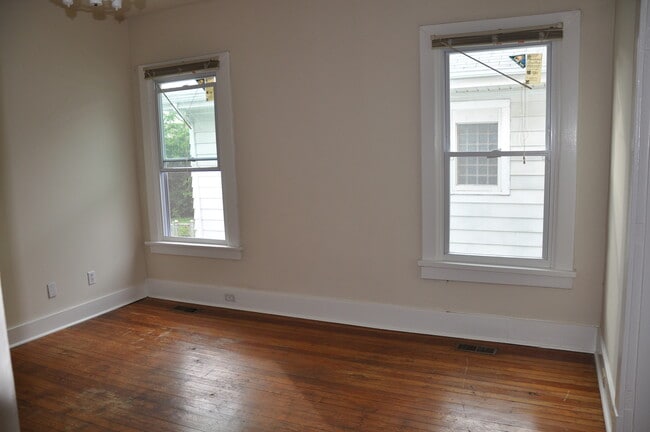 Photo - Now Pre-Leasing for Fall Semester 2026