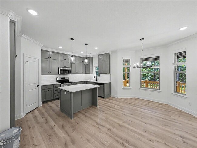 3 Kent Dr