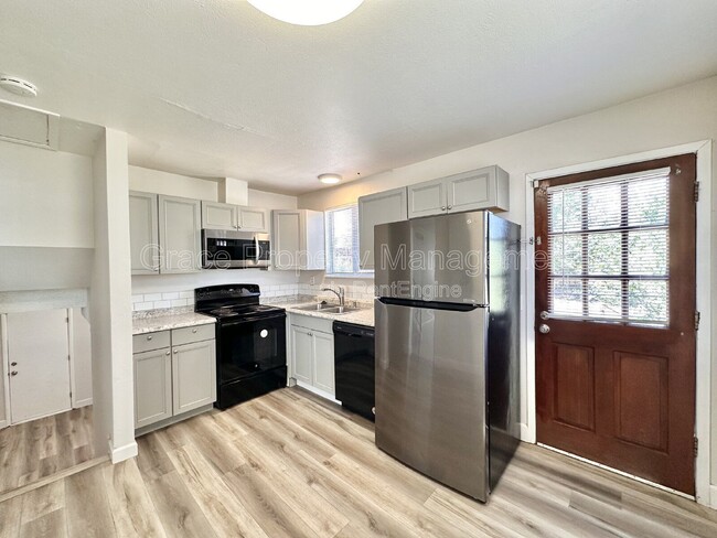 Photo - 2241 Dawson Cir