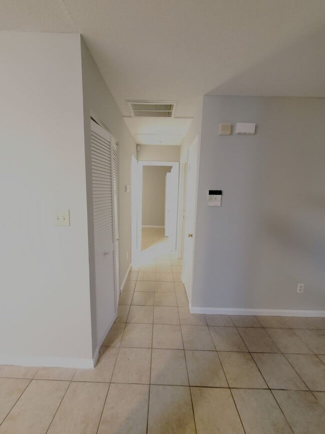 Photo - Beautiful 2 Bedroom 1 Bath Duplex Available for Rent in Charlotte, NC 28215