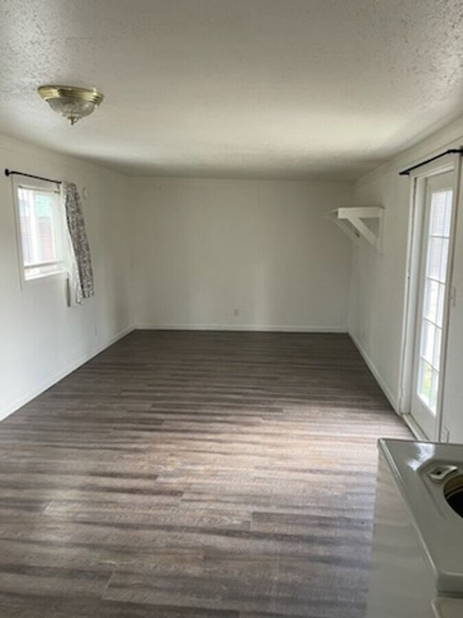 Smith - Smith Apartment Unit 404 Arlee St S #A