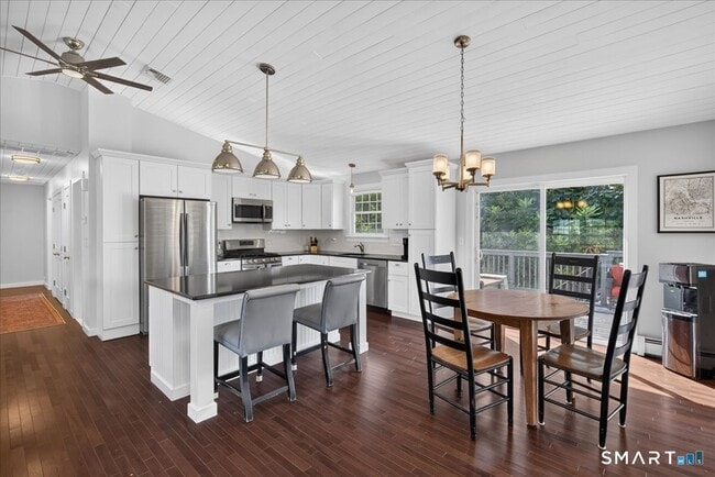 Photo - 24 Thimble Farms Rd
