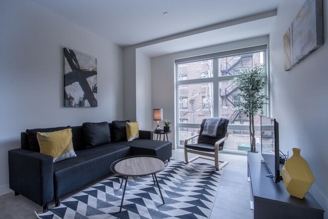 Building Photo - 856 Beacon St Unit 205