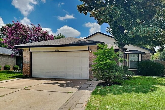 Photo - 9606 Yearling Cir Casa
