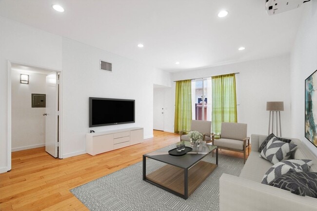 1828 Barry Ave