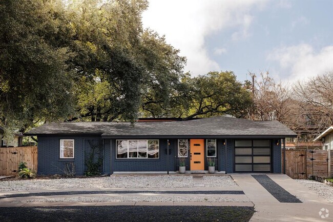 Building Photo - 1203 W Oltorf St Rental