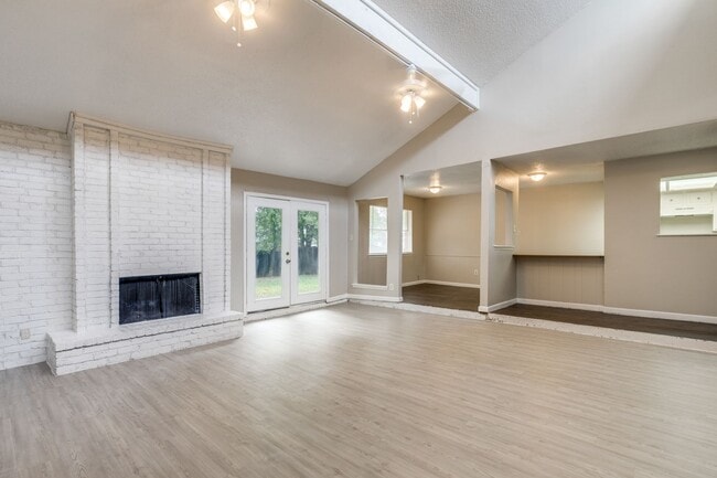 Photo - 2513 Richmond Dr