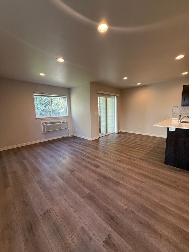 Photo - Charming 3 Bedroom Townhome