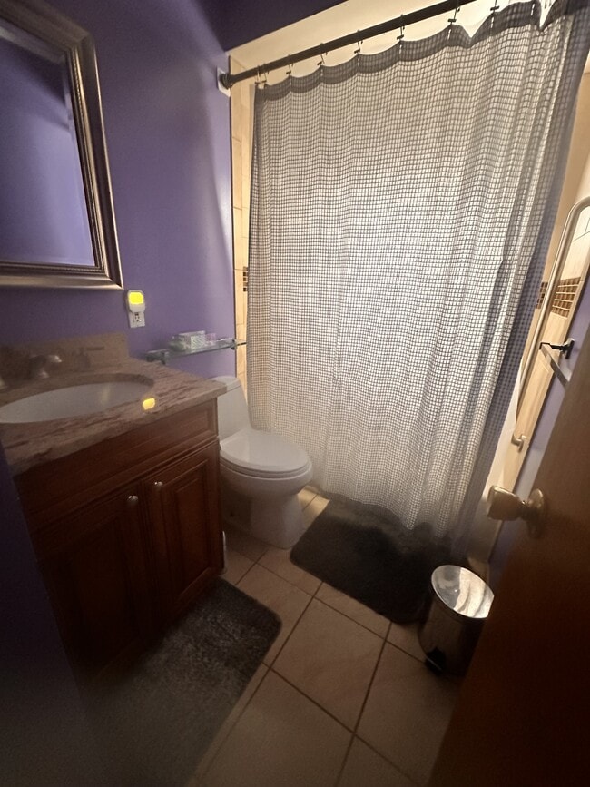 Photo - 551 Emerson St