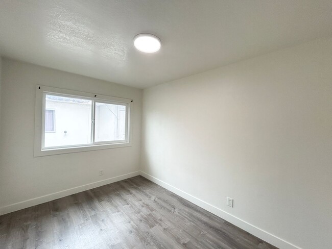 Photo - 3800 Waller Ave Unidad B