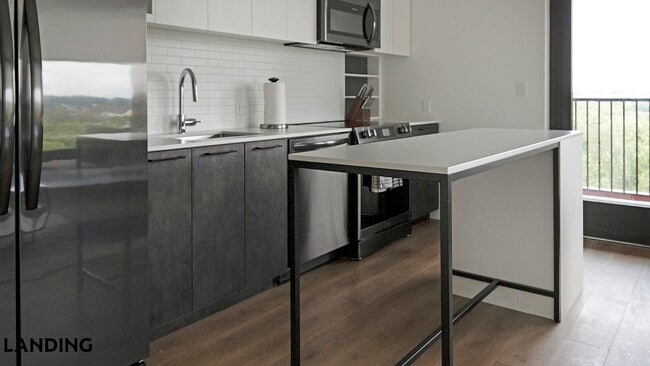 Photo - 632 Howard Rd SE Unidad 732