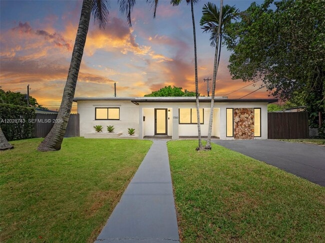Photo - 1700 SW 64th Ave