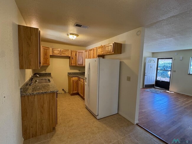 Photo - 12 Mocking Bird Ln