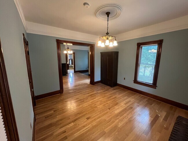 Photo - Varsity Management Unit 01