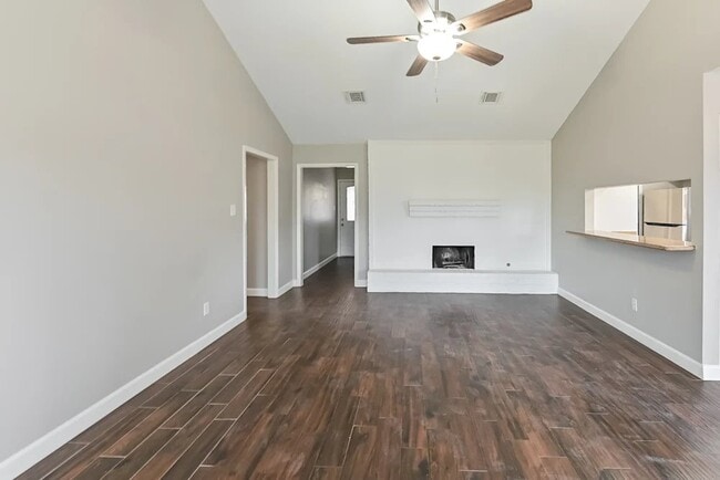 Photo - 11123 Kirwin Ln
