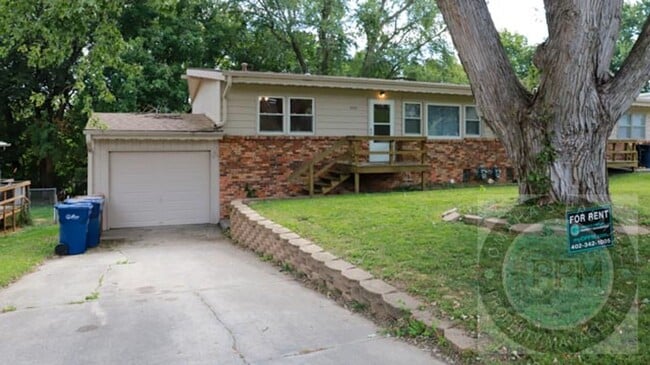 Building Photo - ALEXANDER 8307 S 38 ST Unit 8307 Rental