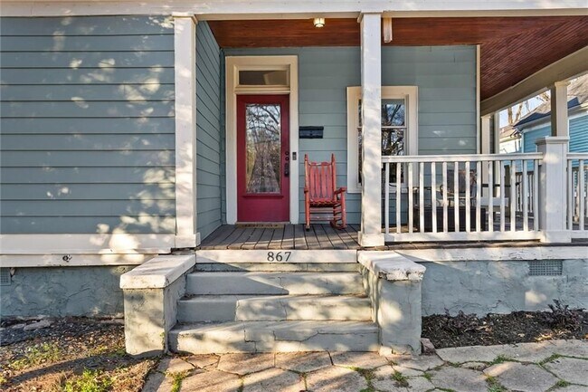 Photo - 867 Beecher St SW