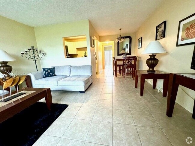 Building Photo - 560 Horizon W Unit 106 Rental