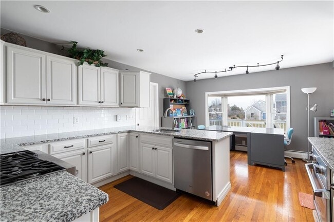 Photo - 45 Windstone Dr