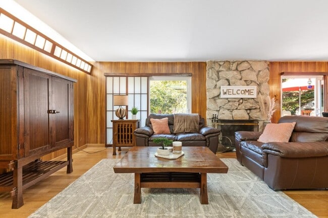 Photo - 530 Rockaway Beach Ave