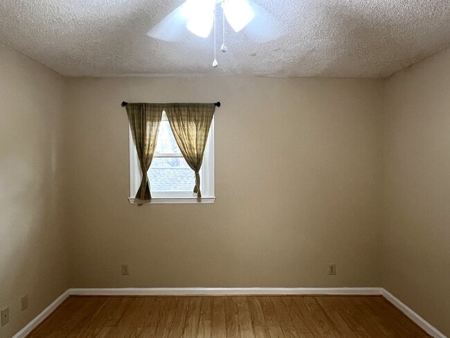 Photo - Very Close to Robins Air Force Base