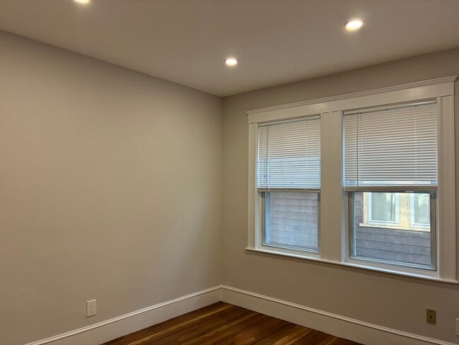 Photo - 11 Romsey St Unit 2