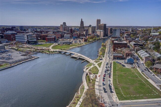 Photo - 555 S Water St Unidad 329