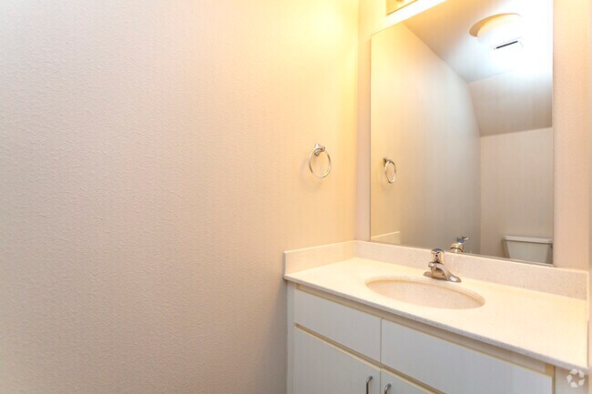 2 BR, 1.5 BA - 955 SF