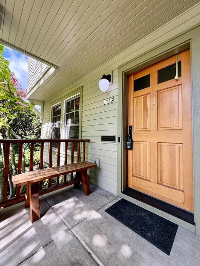Photo - 1723-1727 SE Nehalem St