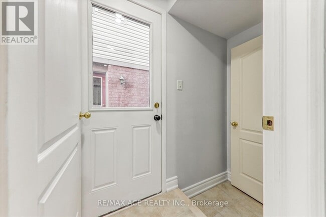 Photo - 836 Fetchison Dr